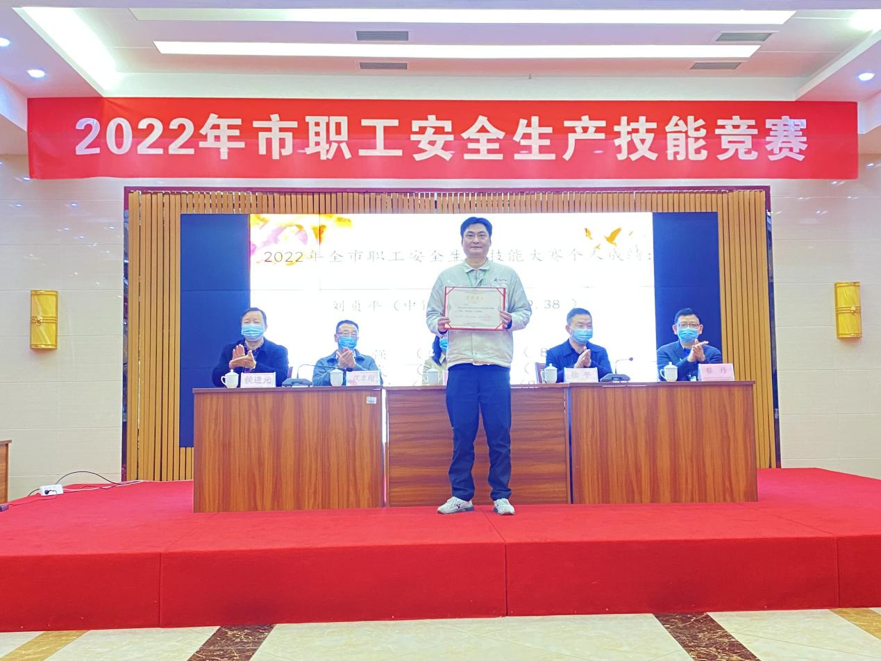 80166916870730.jpg 80166916870730.jpg